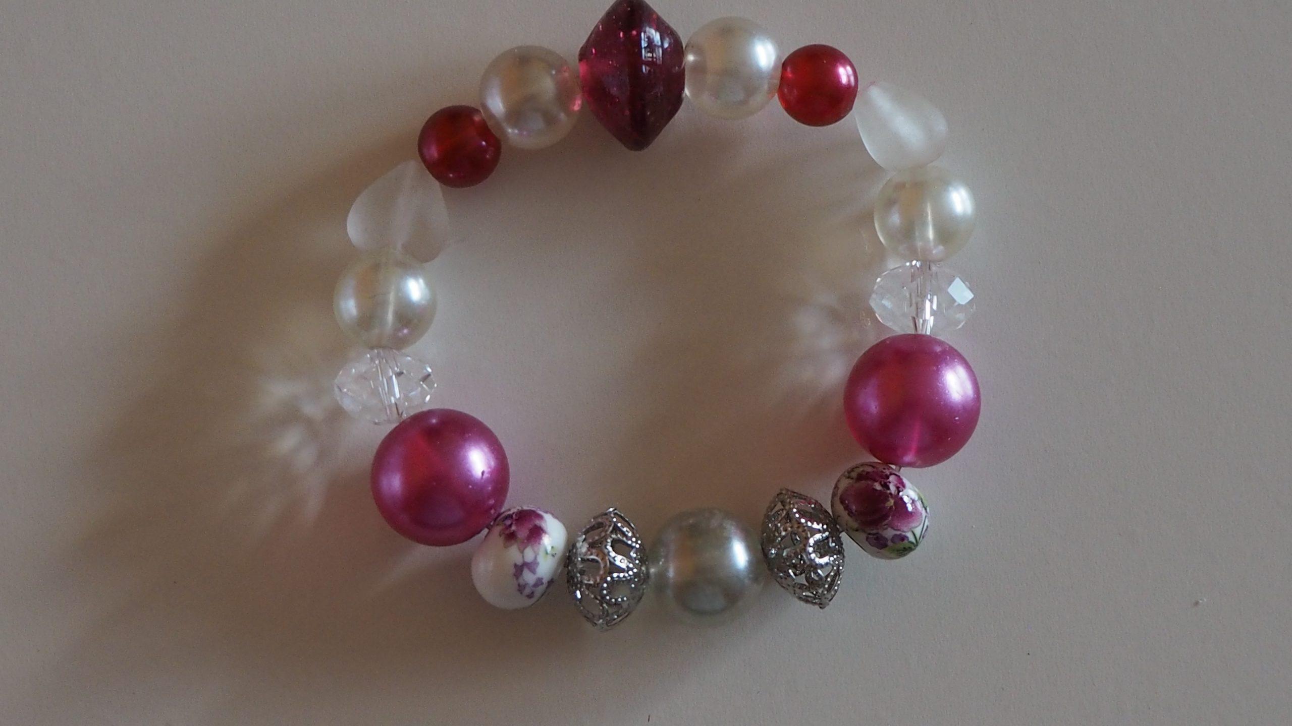 Armband weiß-rosa Glas und Porzellan